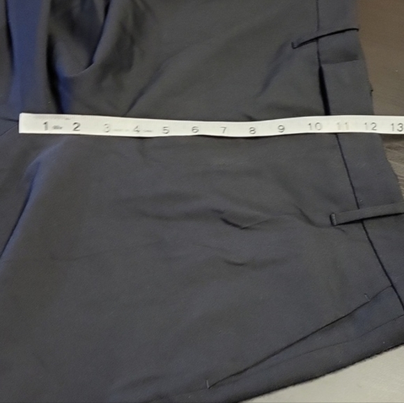 Gucci Black Capri Crop Fit Flat Front High-Waisted Pants Size 44(8) - Picture 12 of 17